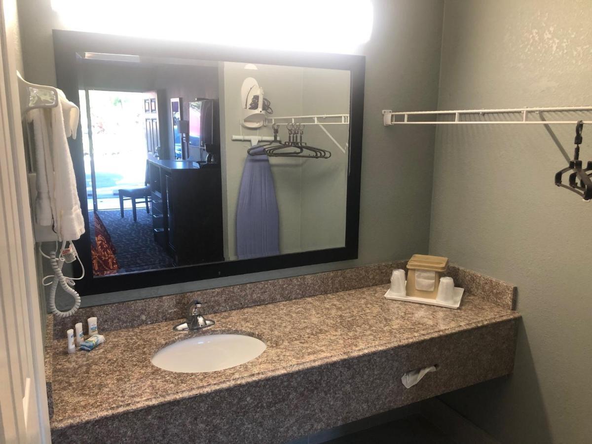 Brandon Motor Lodge エクステリア 写真